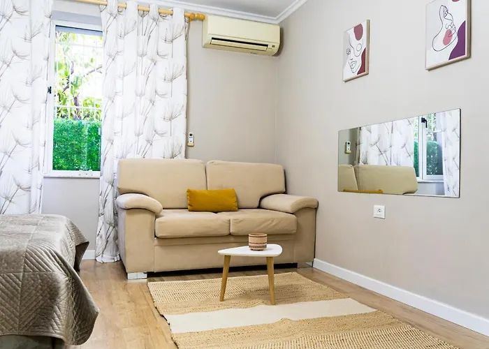 New Bazaar Cane Apartment 2